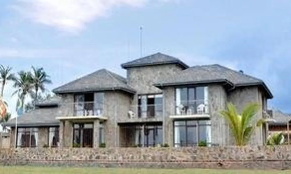 C & I Beach Hotel