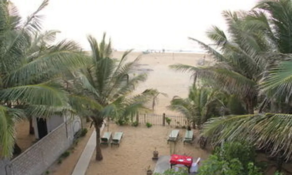 Hotel Beach Walk, фото 2