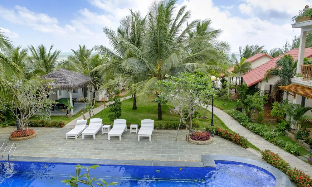 Naomi Resort