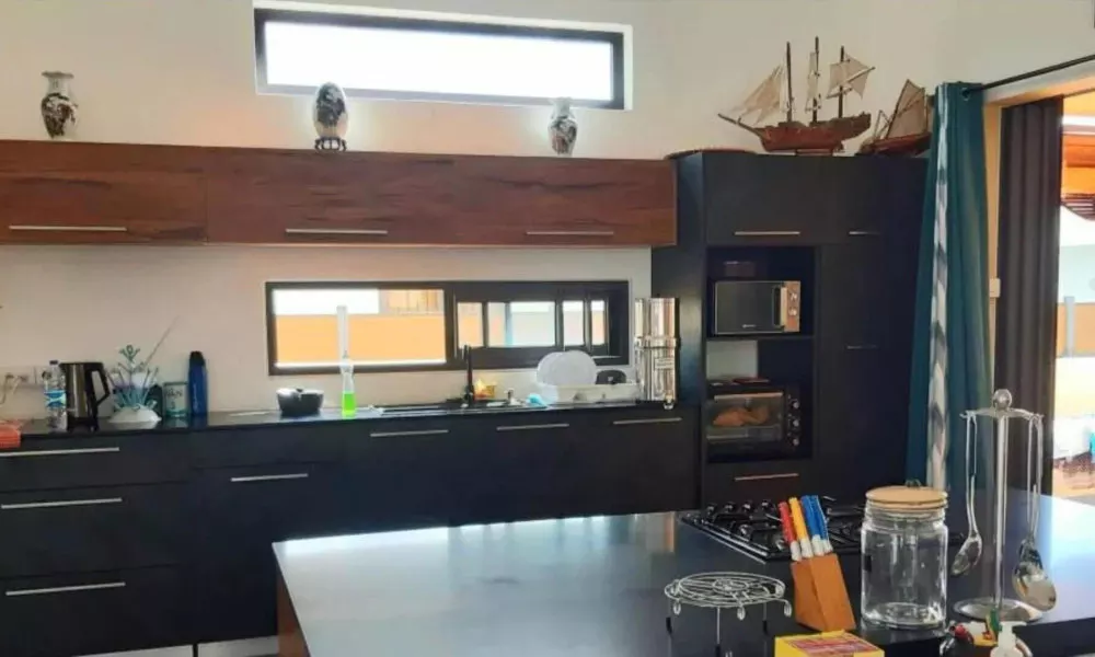 Remarkable 3-bed House in Pointe aux Piments, фото 4