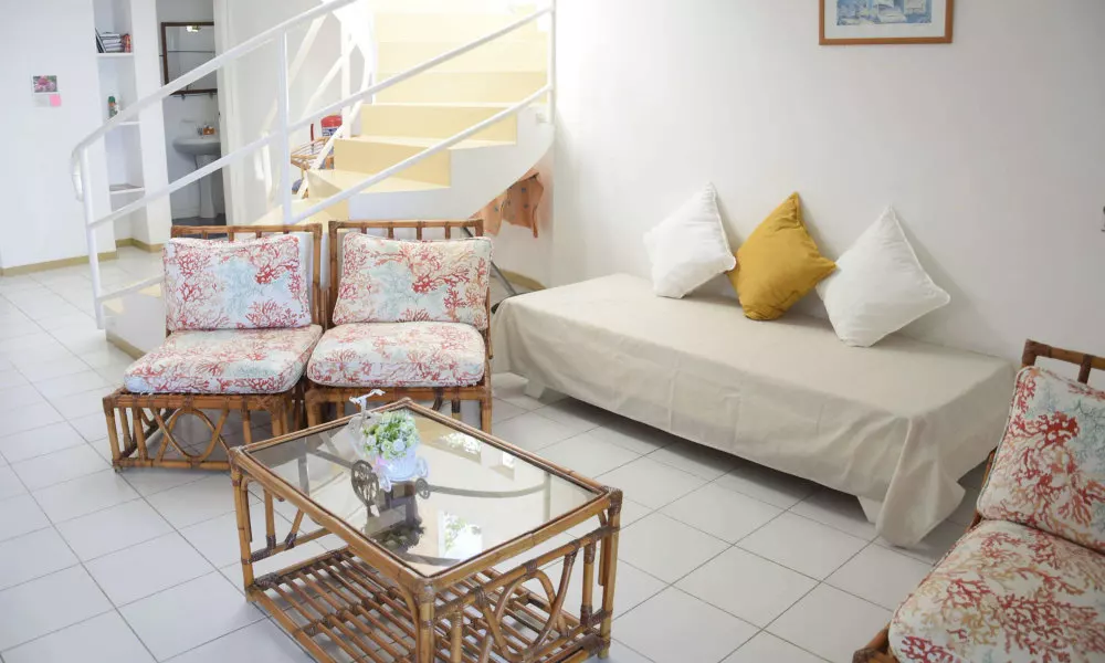 Residence With 6 Seafront Bungalows and Swimming, фото 2
