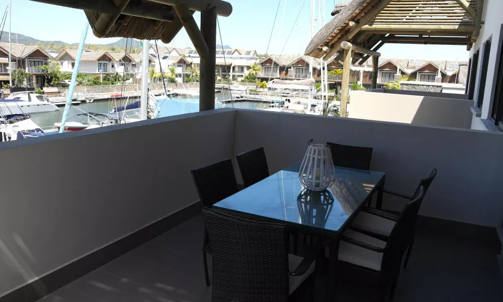 Immaculate Two Beds Luxury Marina Apartment, фото 5