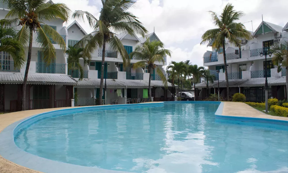La Joliette Bungalow - Opposite Pereybere Beach