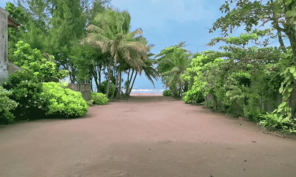 Moragalla Beach Home Guesthouse (Newly opened hotel)