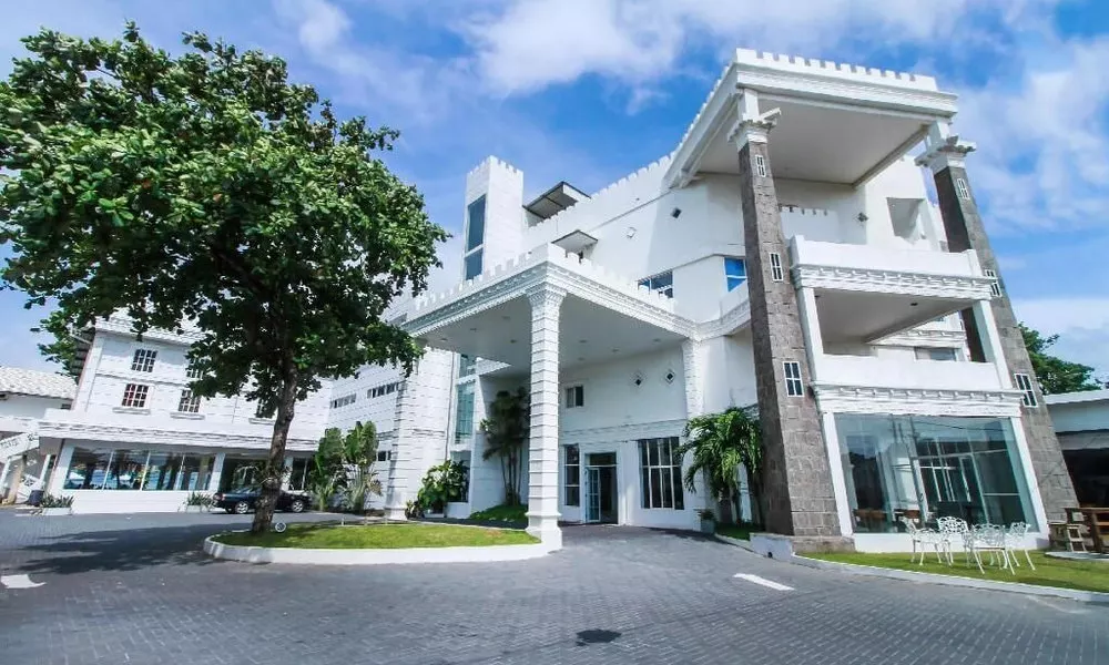 The Kings Bay Hotel