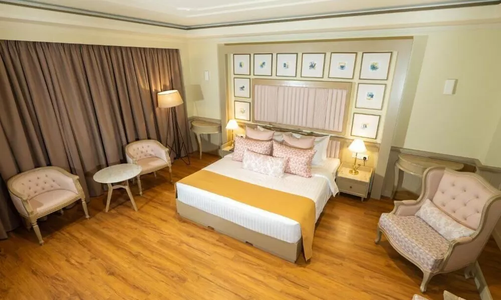 Grandeeza Hotel by Galison, фото 3