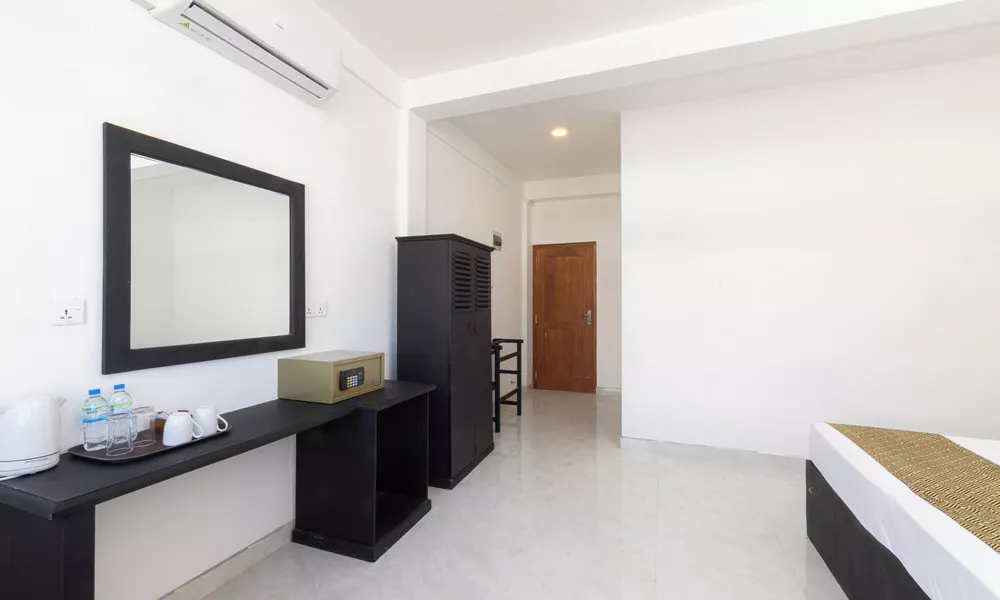 Palazzo Beach Hikkaduwa