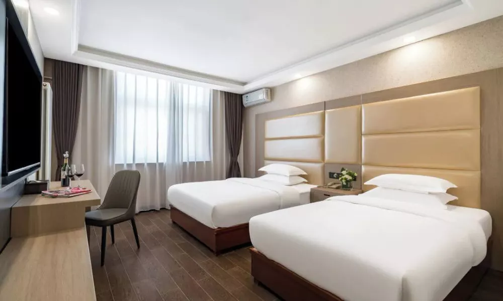 LAN WAN INTERNATIONAL  HOTEL, фото 2