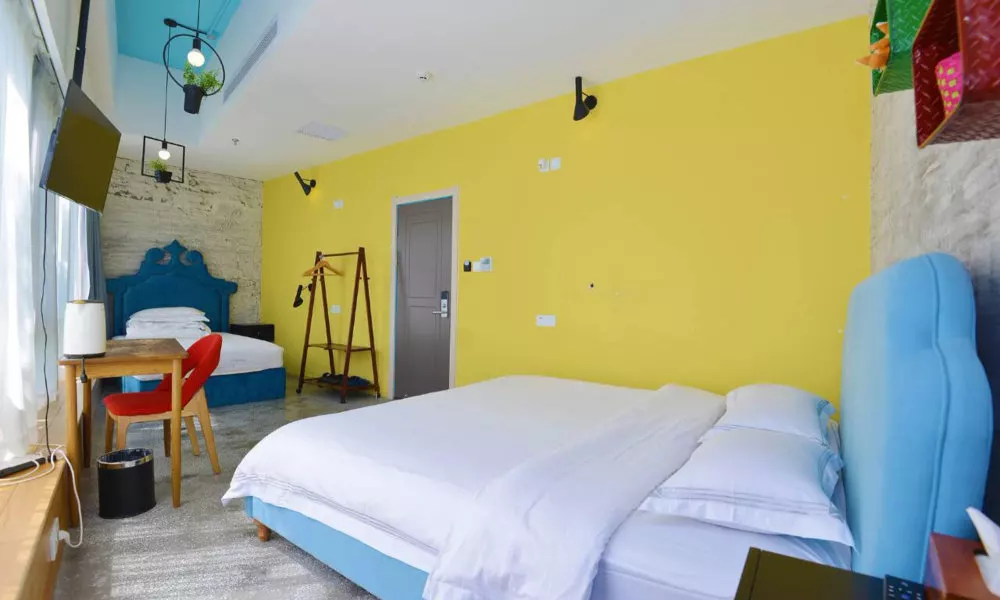 J Trip Youth Hostel