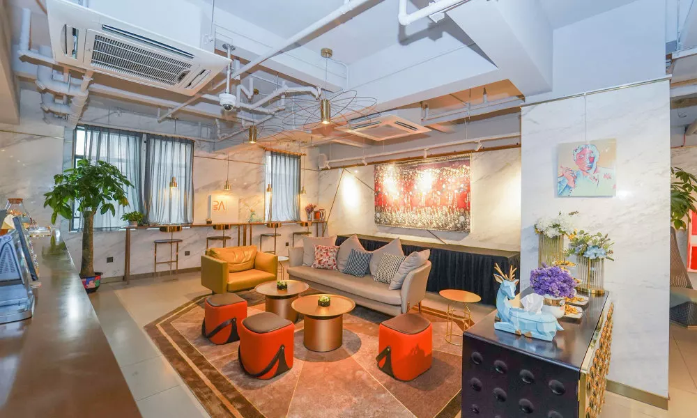 No. 8 Art Hotel