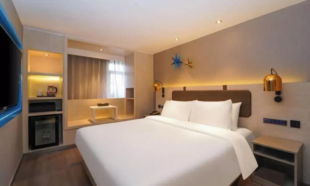 Jinglai Hotel·Selection (Shanghai Weining Road Subway Station)