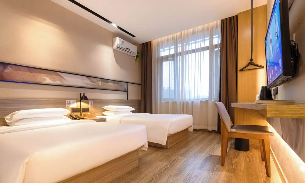 Rest Comfort Hotel (Zhoujiazui Rd. Branch), фото 2