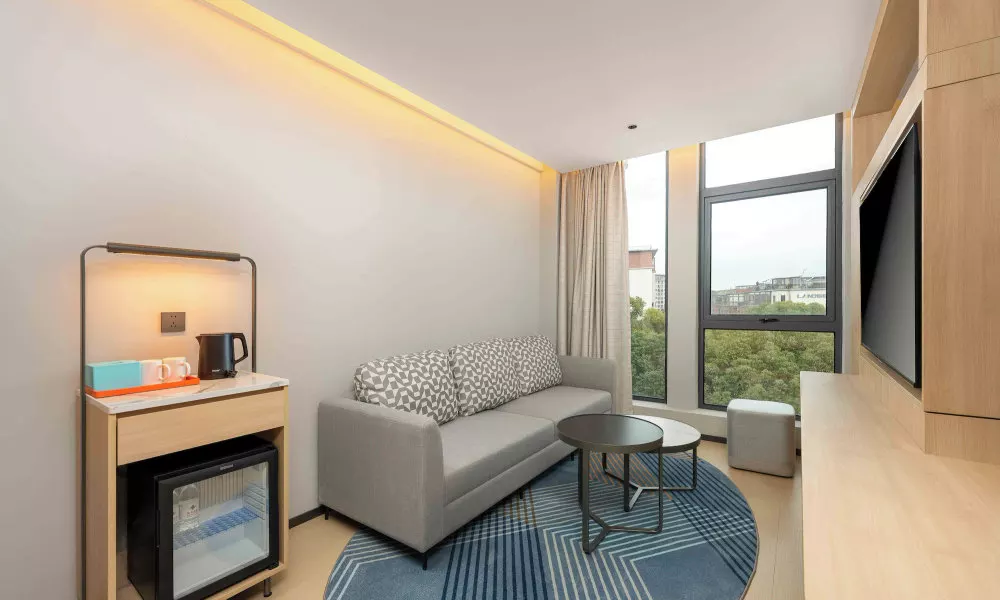 Holiday Inn Express Shanghai PVG Zhuqiao by IHG, фото 2