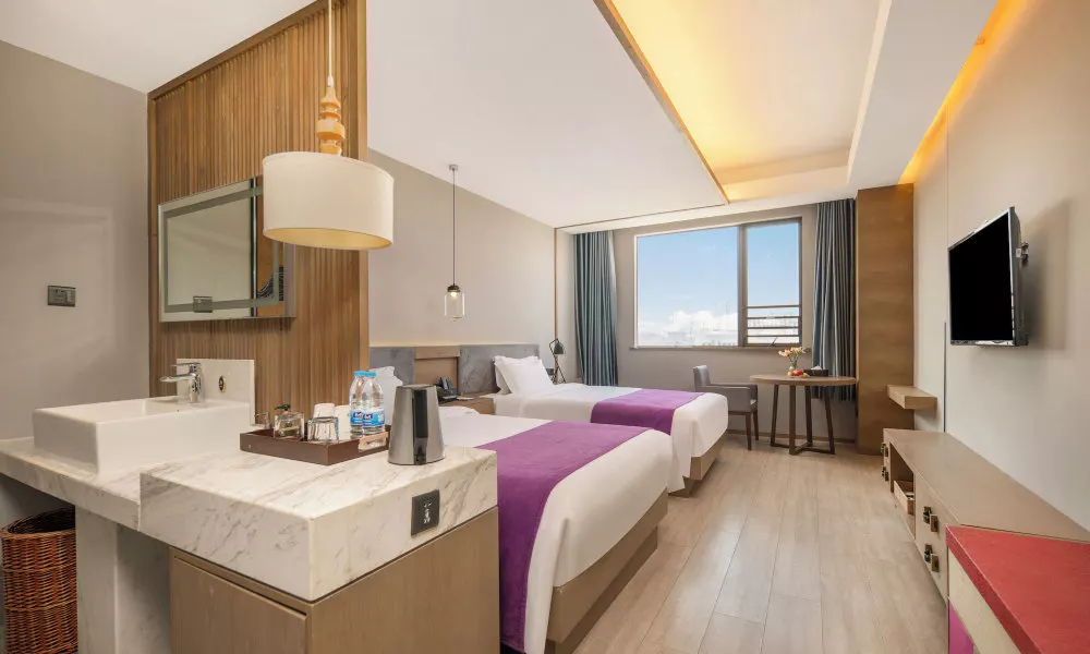 F&F HOTEL