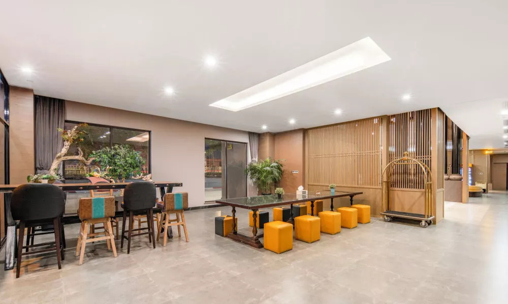 F&F HOTEL, фото 2