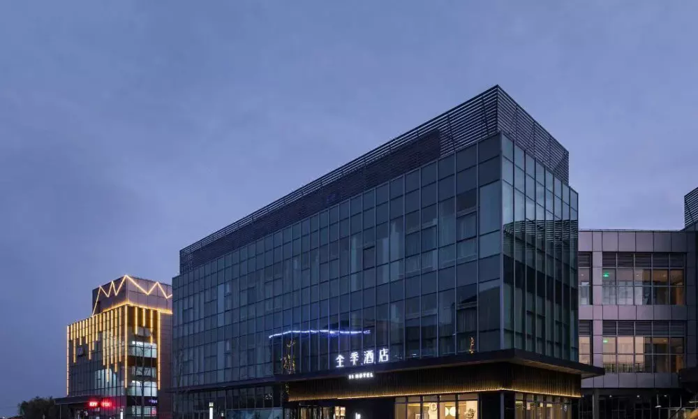 Full Season Hotel - PVG, фото 3