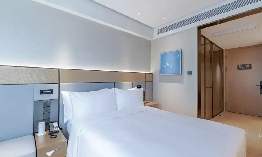 Full Season Hotel - PVG, фото 2