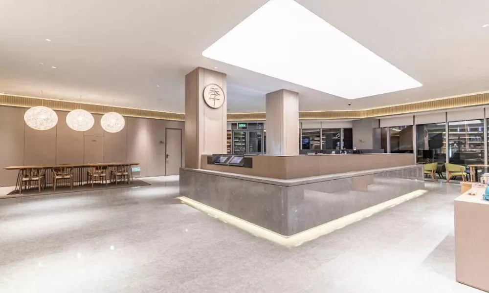 Full Season Hotel - PVG