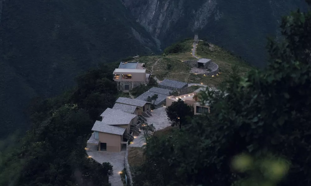 MUUA Hotel
