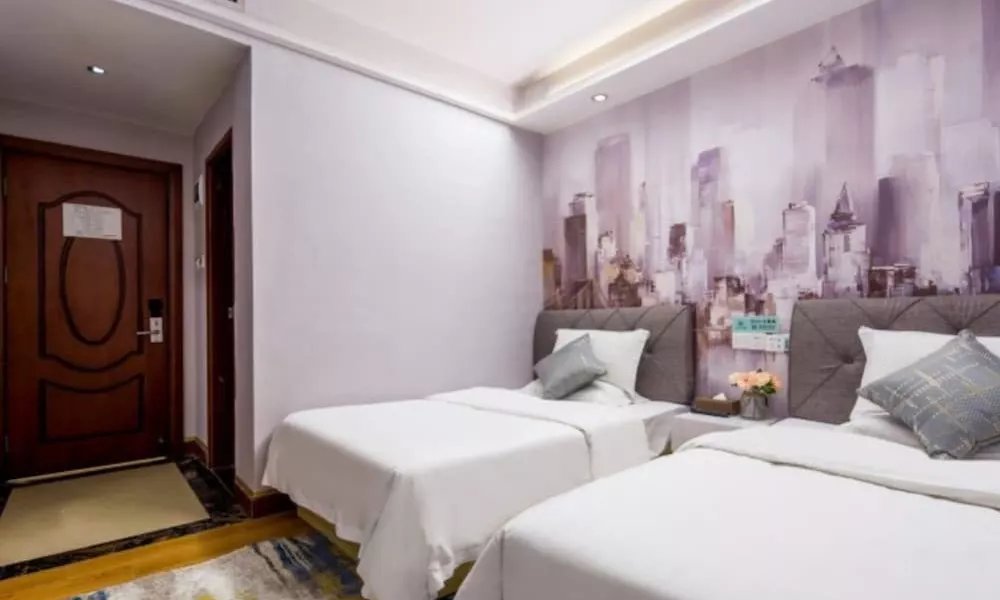 Yiqianshu Hotel Linhe West Metro Station, фото 4