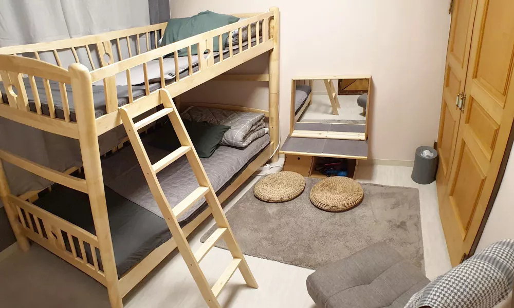 U Guesthouse 2 in Yeonnam Caters to Women - Hostel