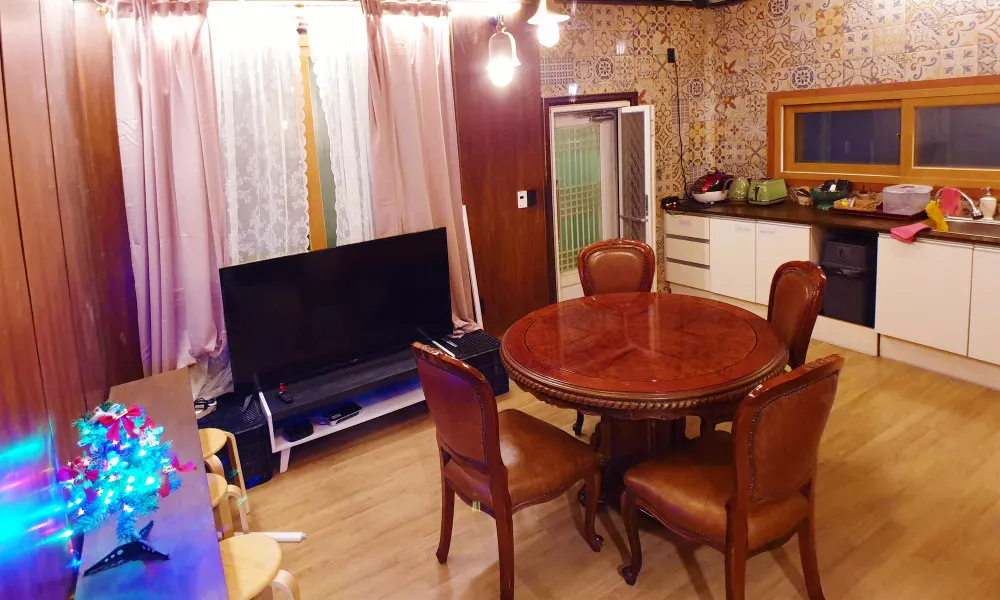 U Guesthouse 2 in Yeonnam Caters to Women - Hostel, фото 2