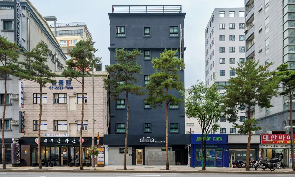 Alma Hotel