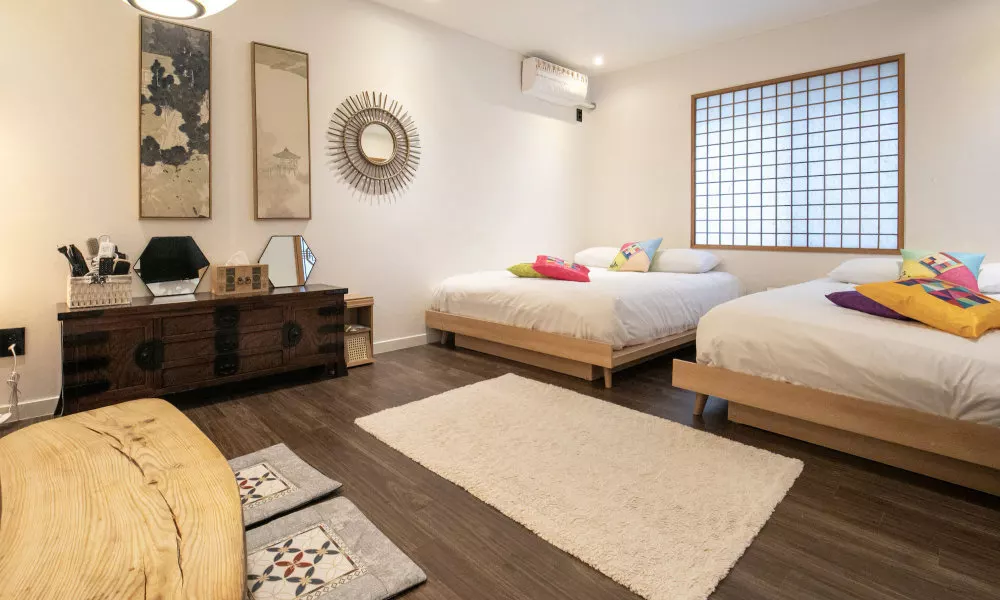 Bias K-GIRL GUESTHOUSE - Caters to Women