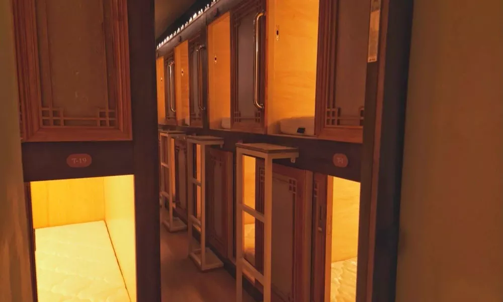 82 Capsule Hotel, фото 5