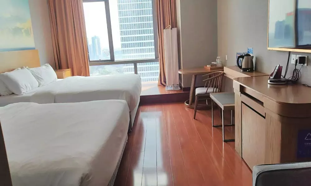 Azure view Elegant Hotel Guangzhou South Railway Station Branch - Free Shuttle Bus to Guangzhou Sout, фото 3