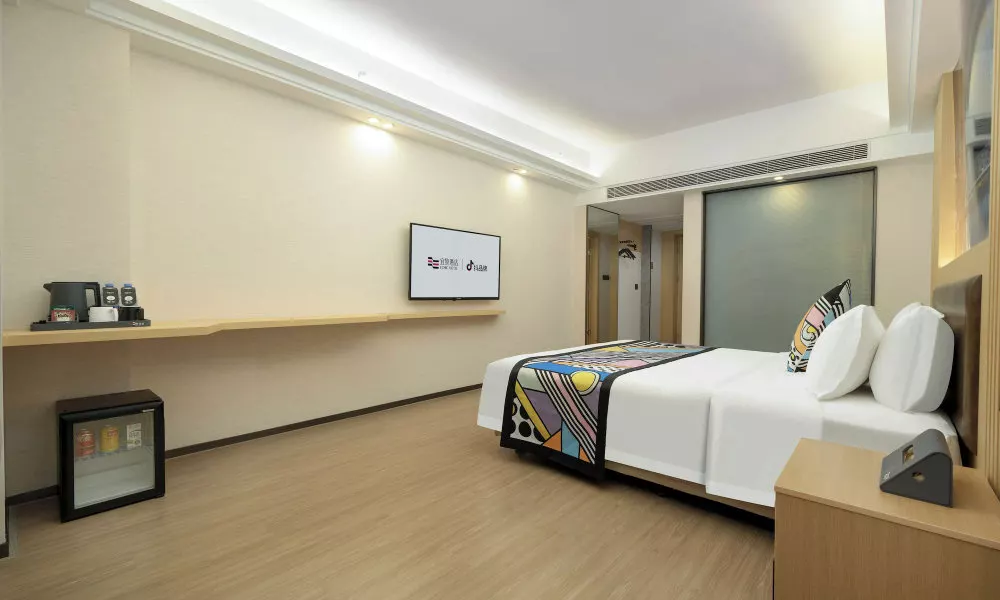 Yizhi X Hotel - Guangzhou Baiyun Airport, фото 3