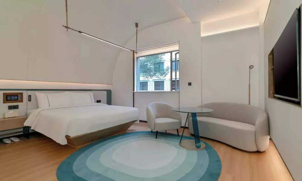 YEE HOTEL (free shuttle bus to Canton Fair Venue）