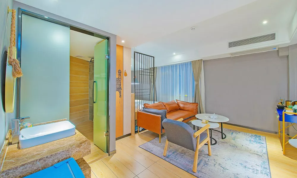 Shenzhen East Railway And Buji Subway Station Ranch Hotel