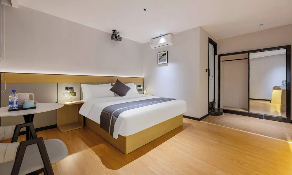 Star Season Hotel