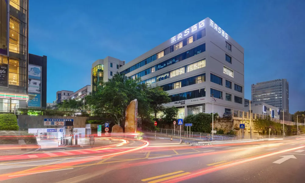 Apex Hotel