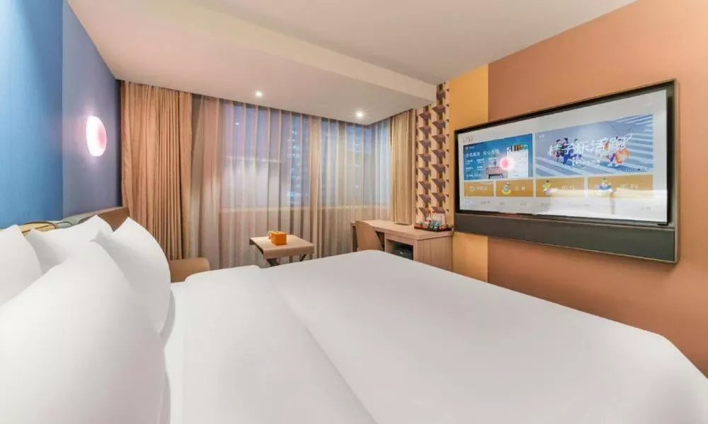 Orange Hotel Tianhe Gangding Metro Station