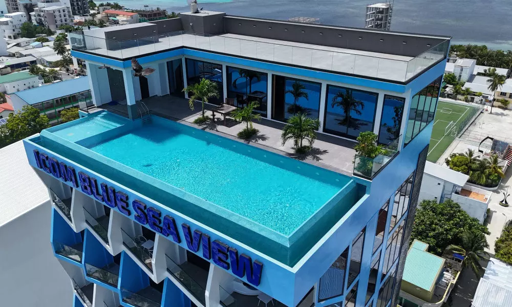 iCom Blue Sea View