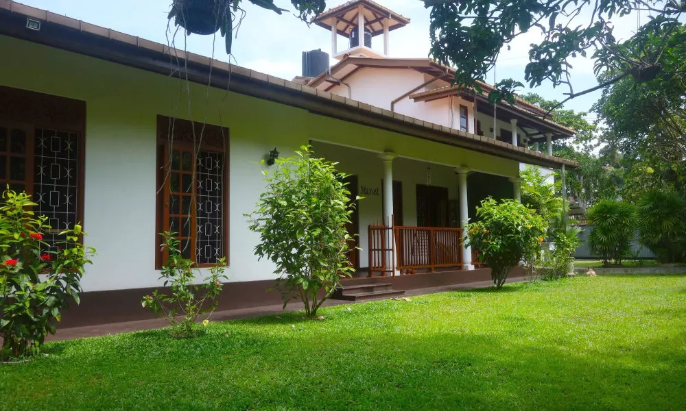 Manel Guesthouse