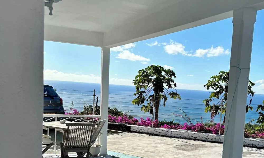 Apartment in Montagne Charlot With Stunning View of the Lagoon, фото 5