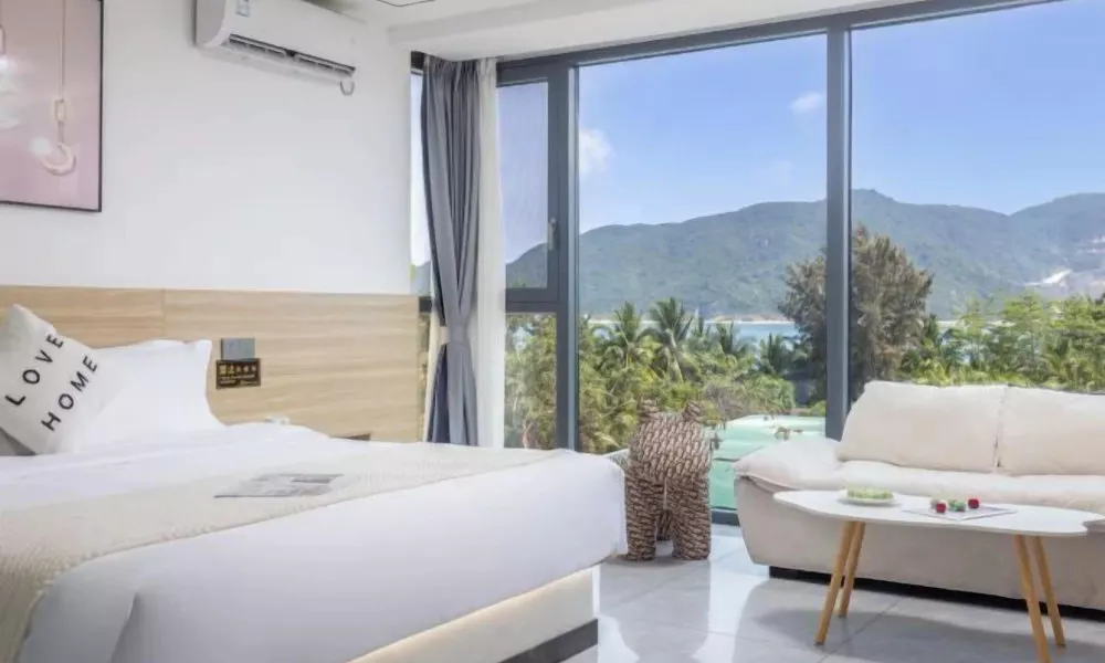 Here Nashan Nahai Surfing Seaview Homestay (Sanya Wuzhizhou Island Houhai Bay Branch)