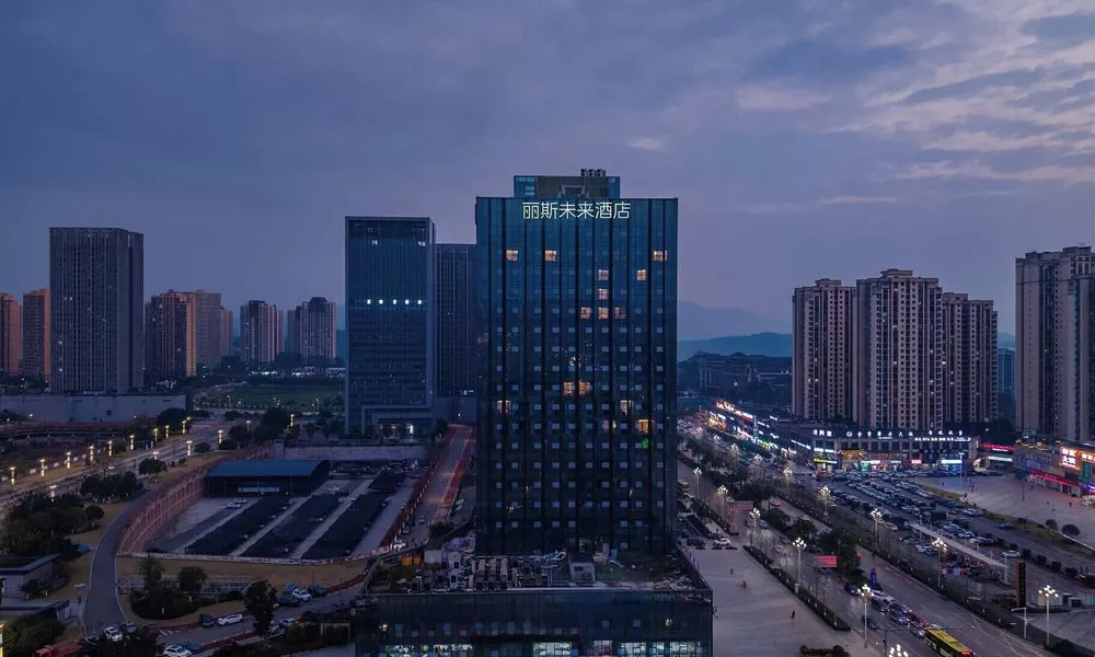LIS vision hotel, фото 2
