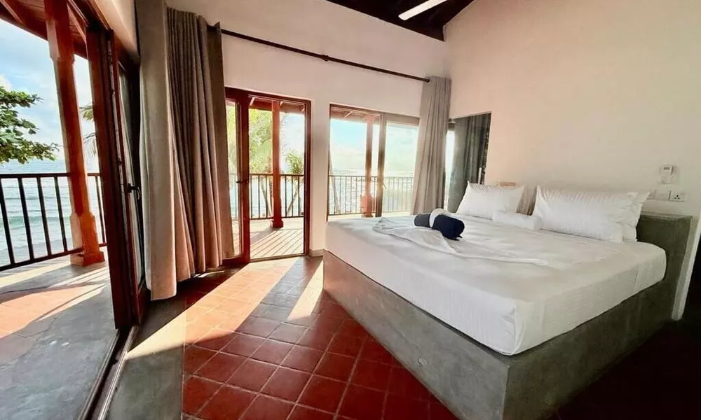 LIV - Unawatuna Beachfront Studio, фото 2