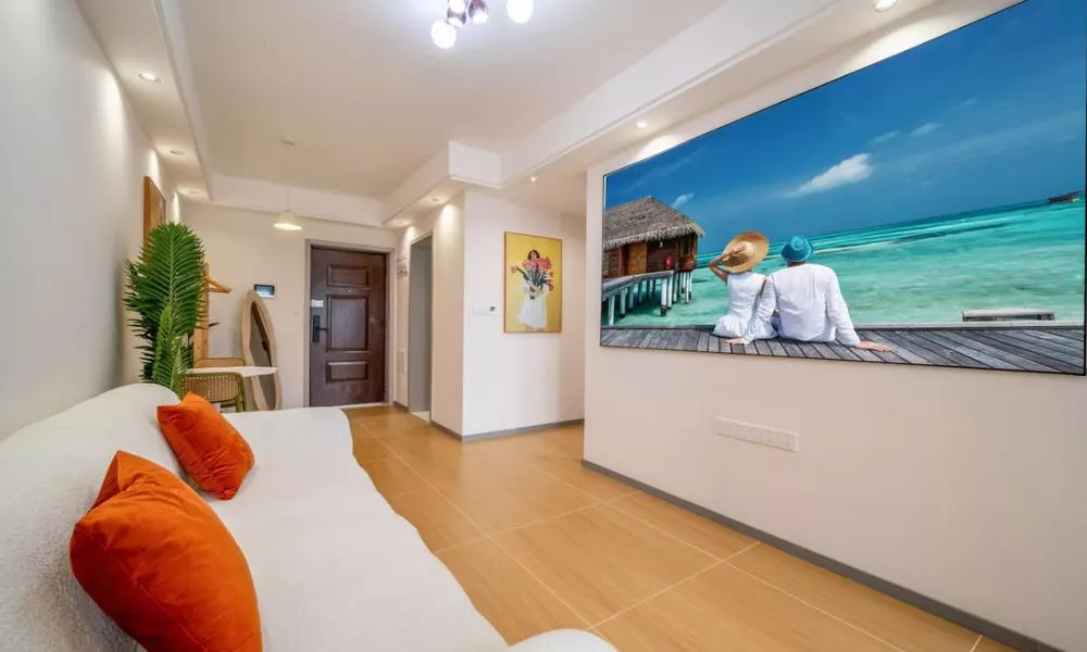 J&H Invis High Rise Panoramic Art Hotel
