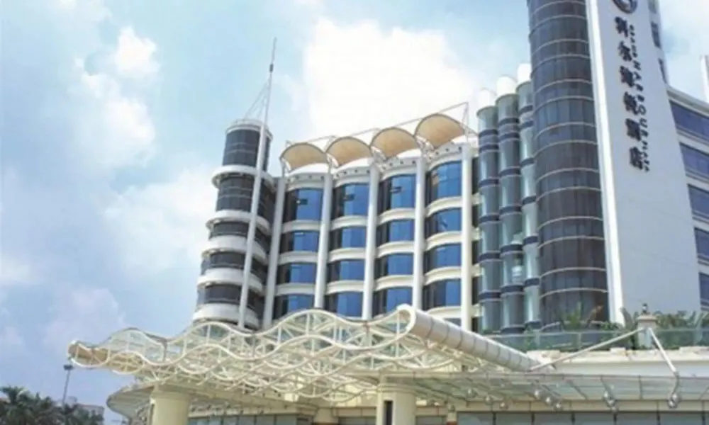 Royal Marina Plaza