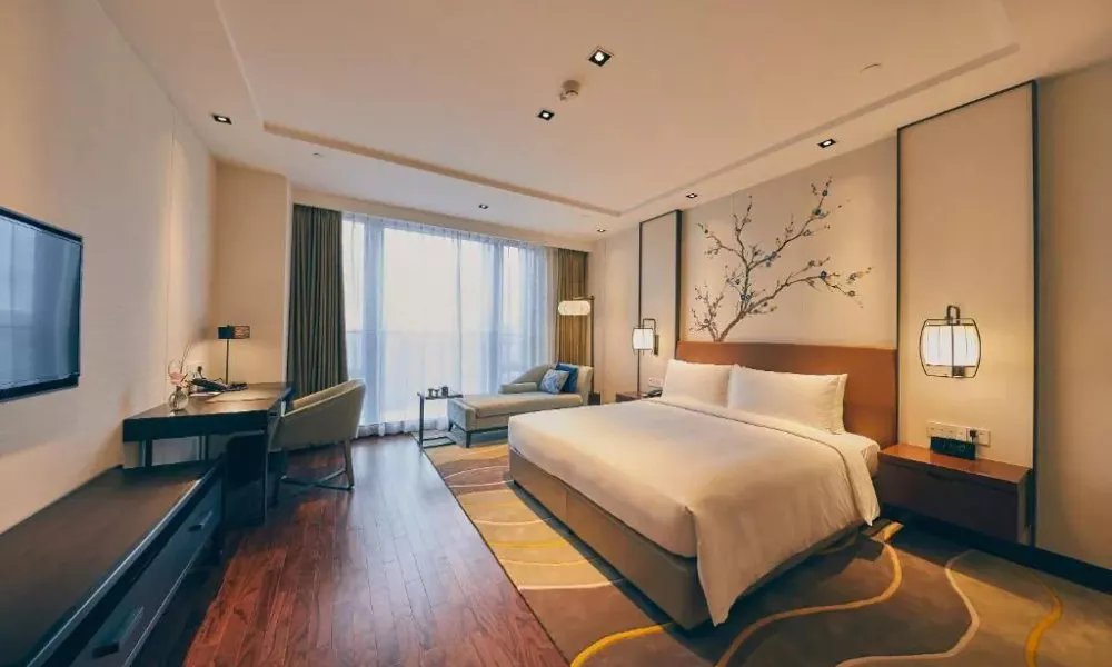 LJZ Supreme Tower Hotel, фото 2