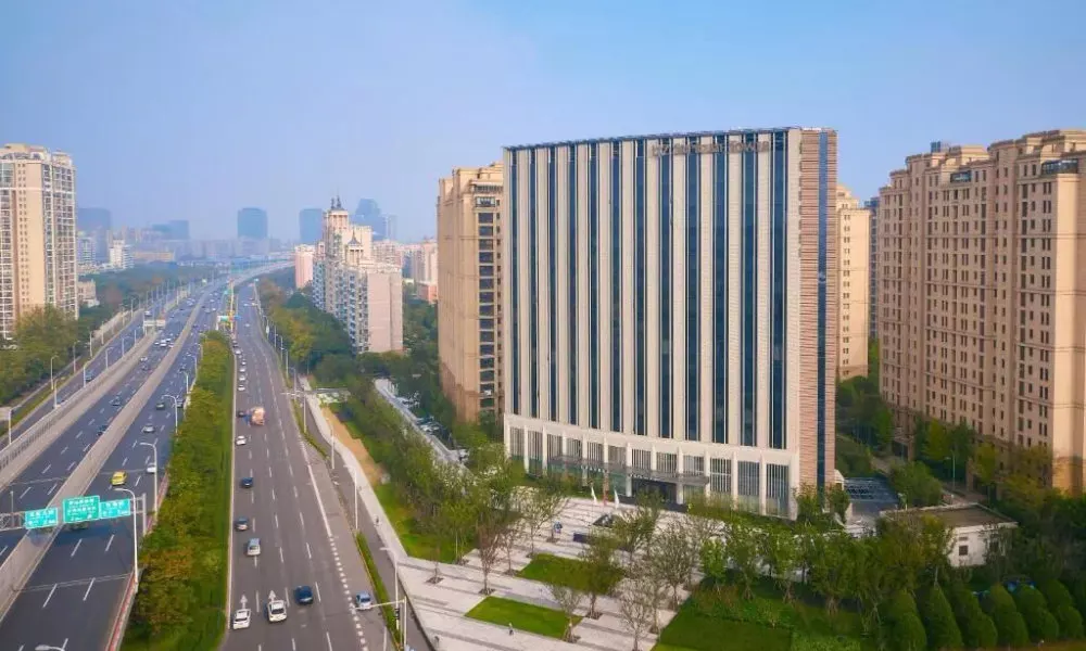 LJZ Supreme Tower Hotel, фото 3