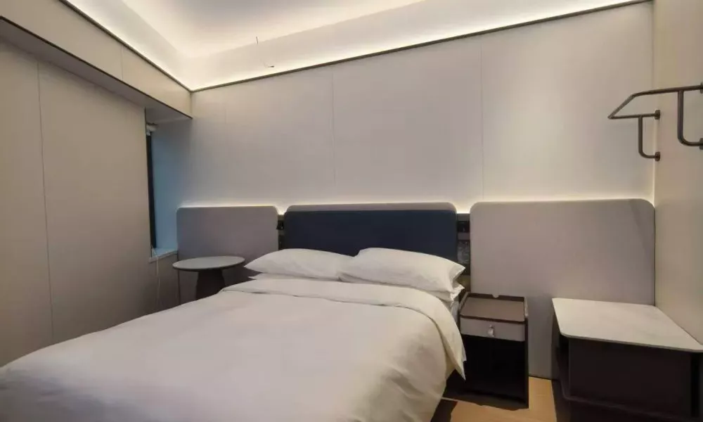 Jinglai Hotel (Chenghuang Xintiandi Lujiabang Metro), фото 2