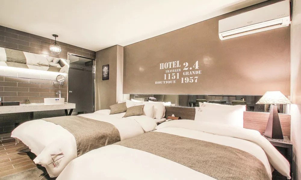 Hotel 2.4, фото 2