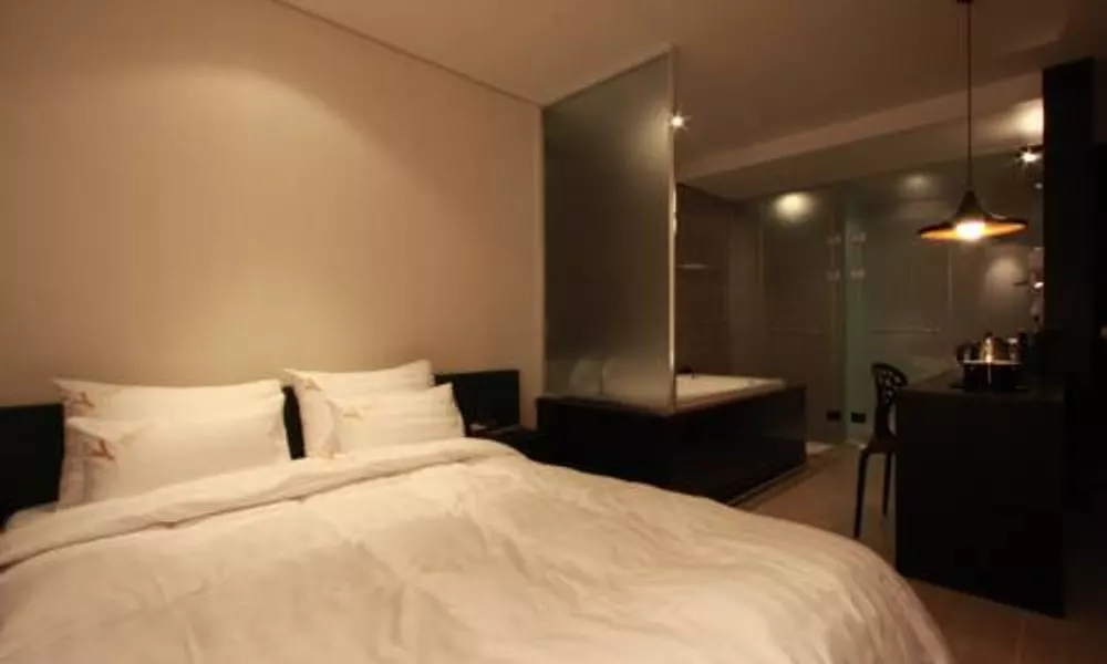 Shinchon Y Hotel