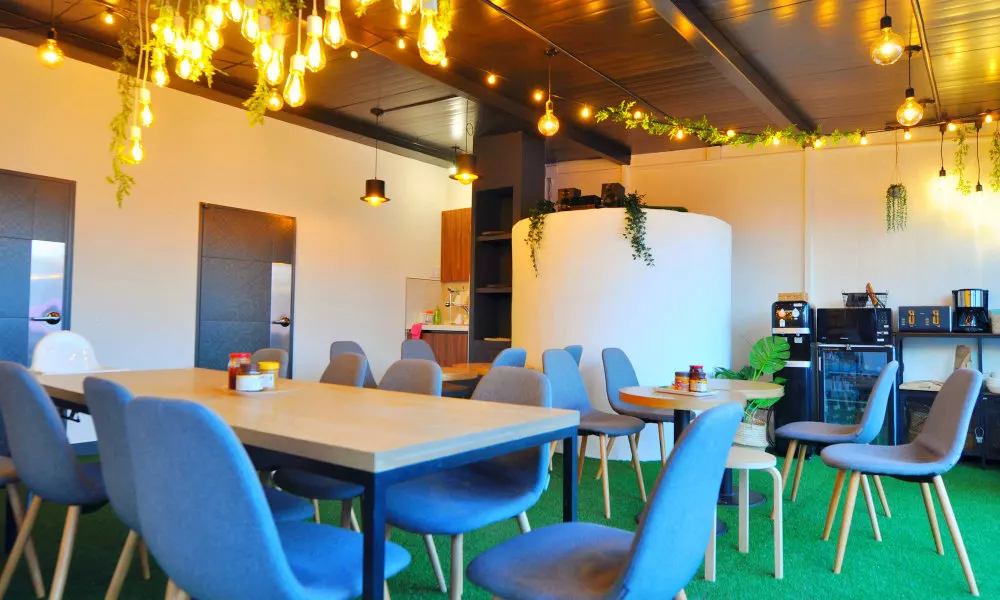 Air Hostel